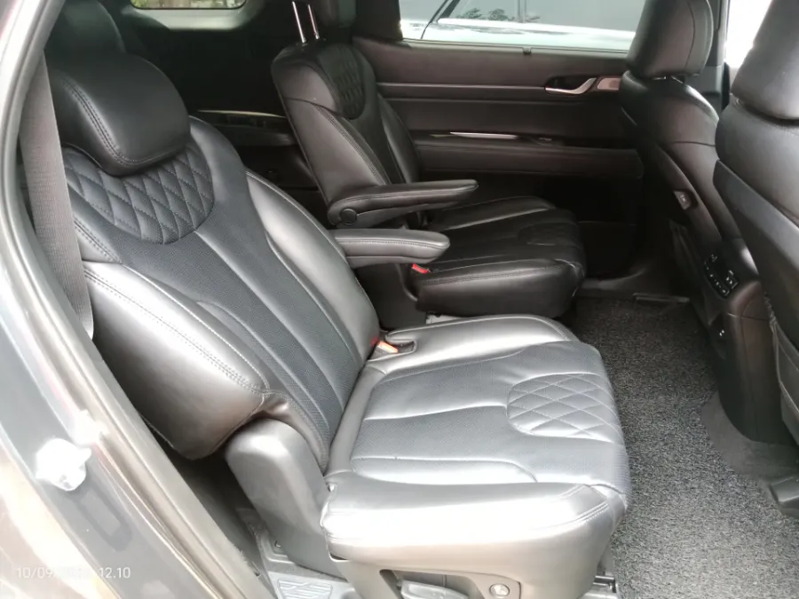 Foto Mobil Bekas Kabin Belakang Hyundai Palisade 2.2 tahun 2023