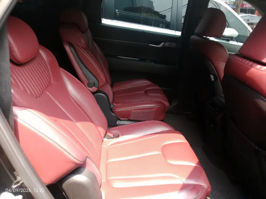 Foto Mobil Bekas Kabin Belakang Hyundai Palisade 2.2 tahun 2023