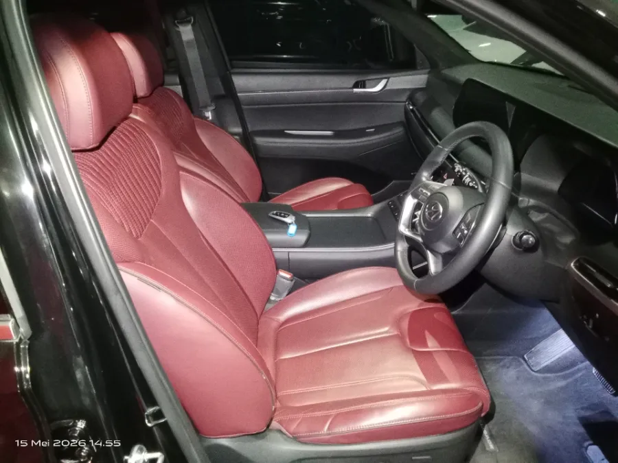 Foto Mobil Bekas Kabin Depan Hyundai Palisade 2.2 tahun 2023