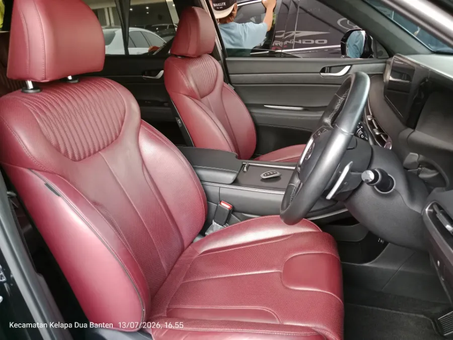 Foto Mobil Bekas Kabin Depan Hyundai Palisade 2.2 tahun 2023