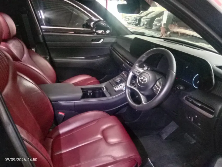 Foto Mobil Bekas Kabin Depan Hyundai Palisade 2.2 tahun 2023