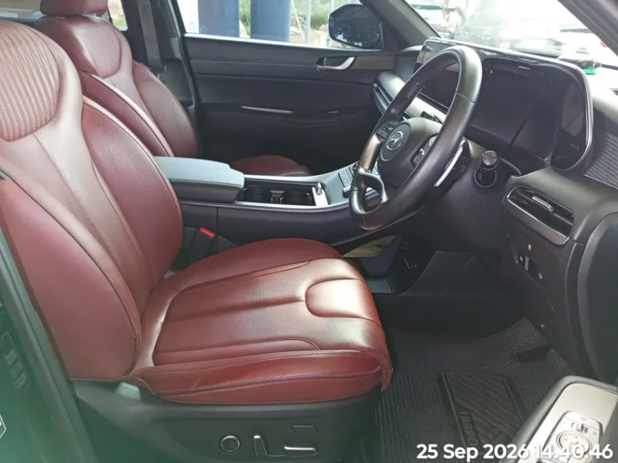 Foto Mobil Bekas Kabin Depan Hyundai Palisade 2.2 tahun 2023