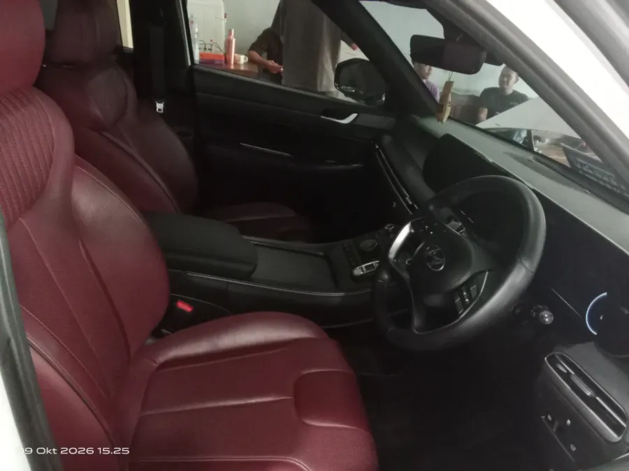 Foto Mobil Bekas Kabin Depan Hyundai Palisade 2.2 tahun 2023