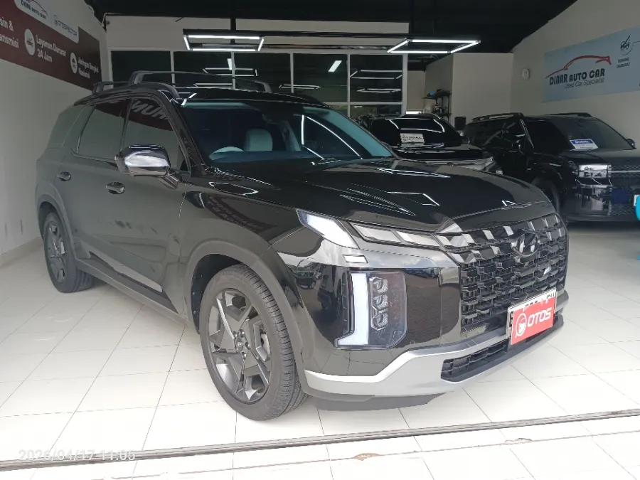 Foto Mobil Bekas Kanan Depan Hyundai Palisade 2.2 tahun 2023