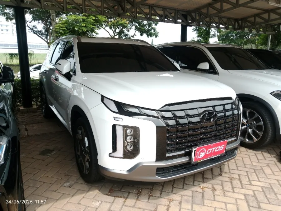 Foto Mobil Bekas Kanan Depan Hyundai Palisade 2.2 tahun 2023