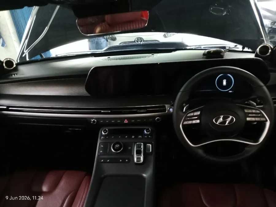 Foto Mobil Bekas Dashboard Hyundai Palisade 2.2 tahun 2024