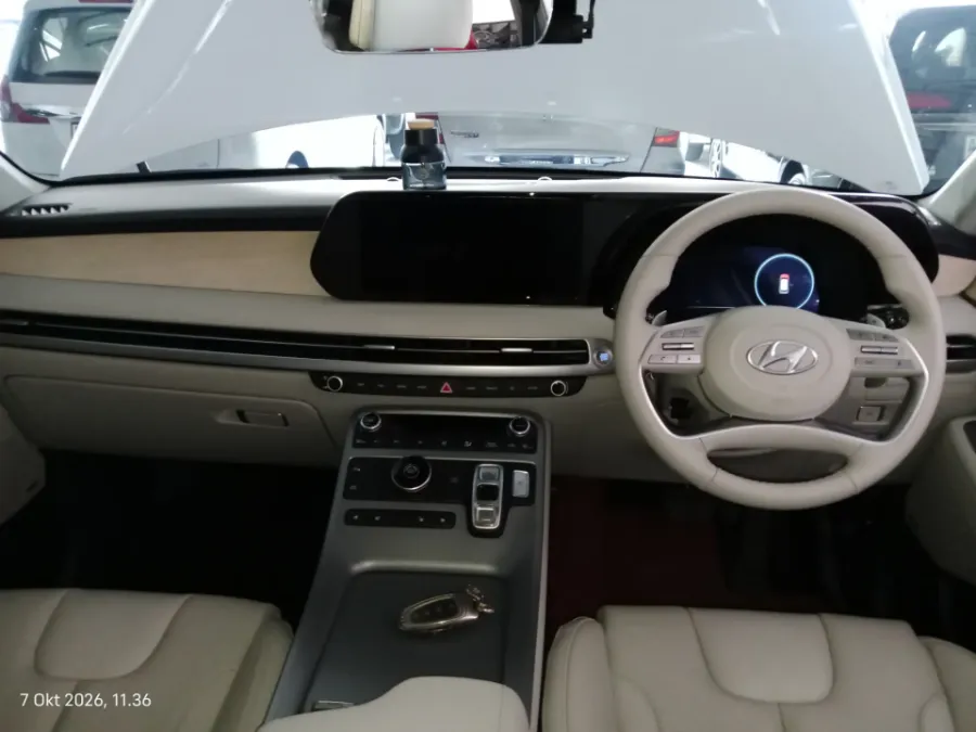 Foto Mobil Bekas Dashboard Hyundai Palisade 2.2 tahun 2024