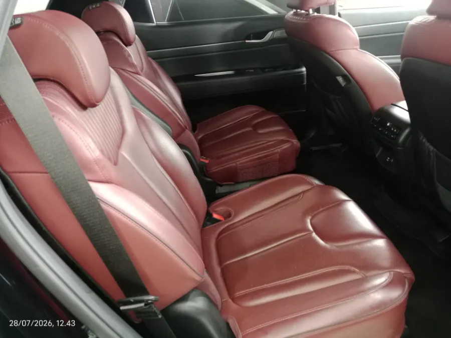 Foto Mobil Bekas Kabin Belakang Hyundai Palisade 2.2 tahun 2024