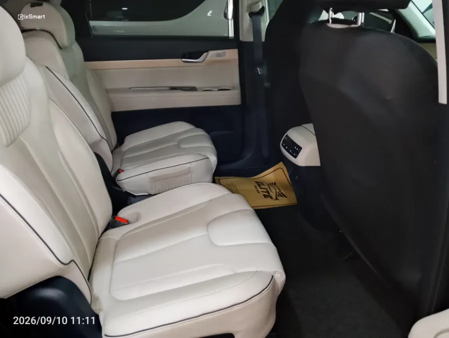 Foto Mobil Bekas Kabin Belakang Hyundai Palisade 2.2 tahun 2024