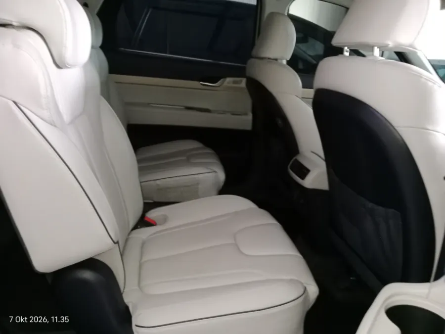 Foto Mobil Bekas Kabin Belakang Hyundai Palisade 2.2 tahun 2024
