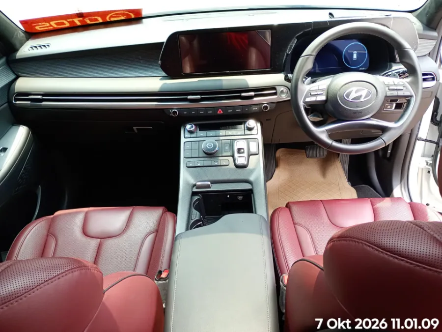 Foto Mobil Bekas Dashboard Hyundai Palisade 2.2 tahun 2025
