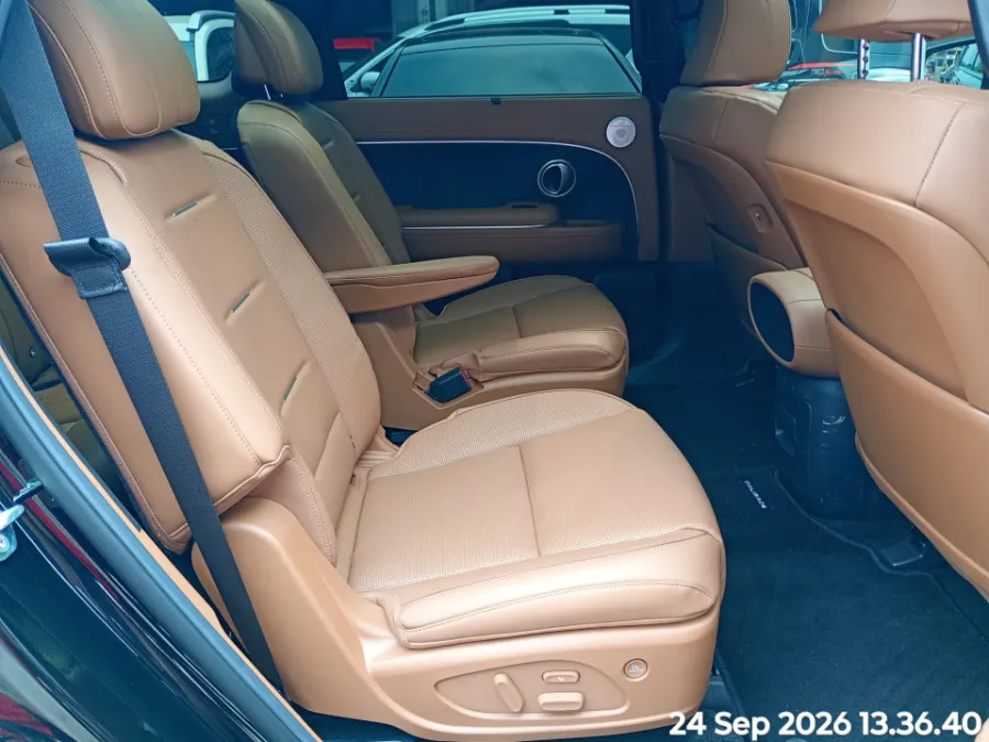 Foto Mobil Bekas Kabin Belakang Hyundai Palisade Hybrid 2.5 Calligraphy tahun 2025