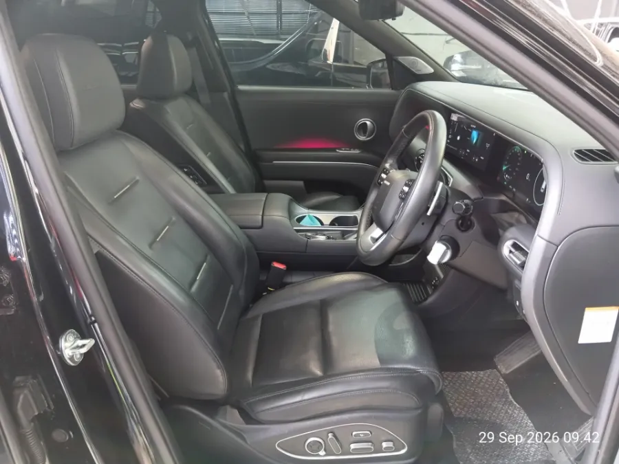 Foto Mobil Bekas Kabin Depan Hyundai Palisade Hybrid 2.5 Calligraphy tahun 2025