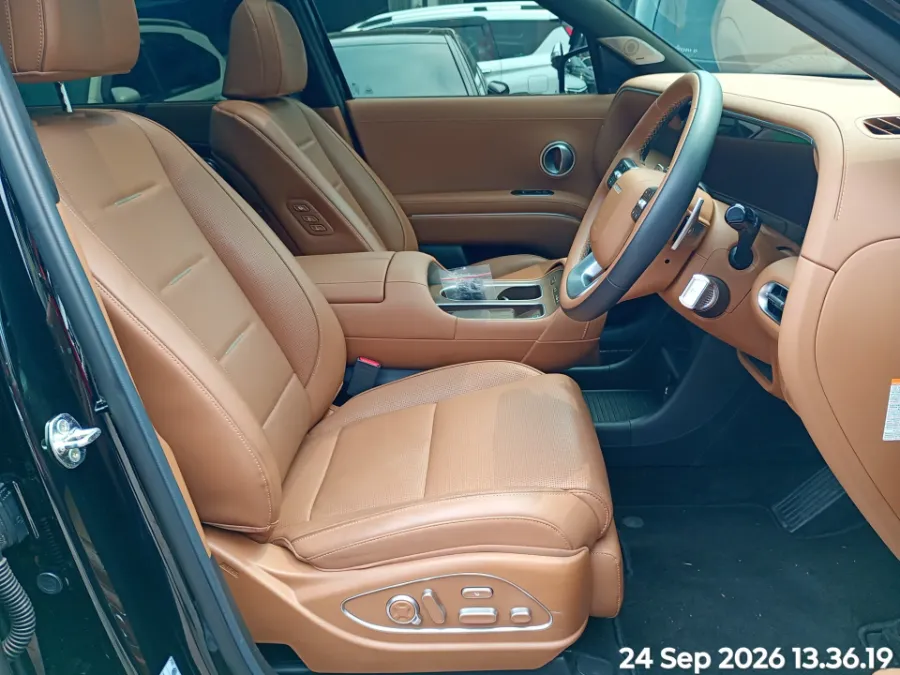Foto Mobil Bekas Kabin Depan Hyundai Palisade Hybrid 2.5 Calligraphy tahun 2025