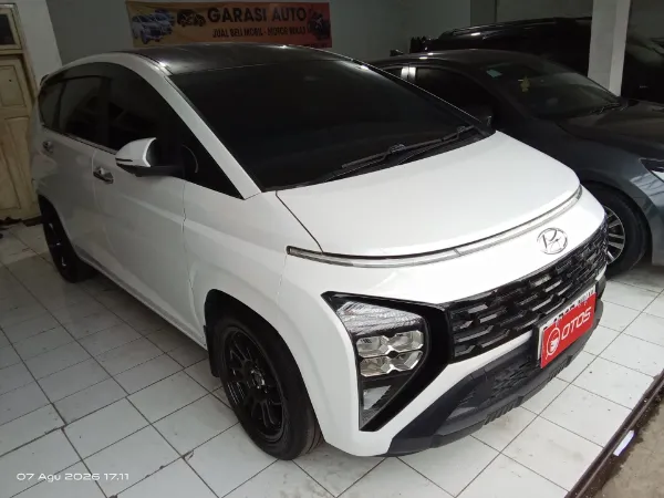2022 Hyundai Stargazer 1.5 Active - Foto 1 dari 6