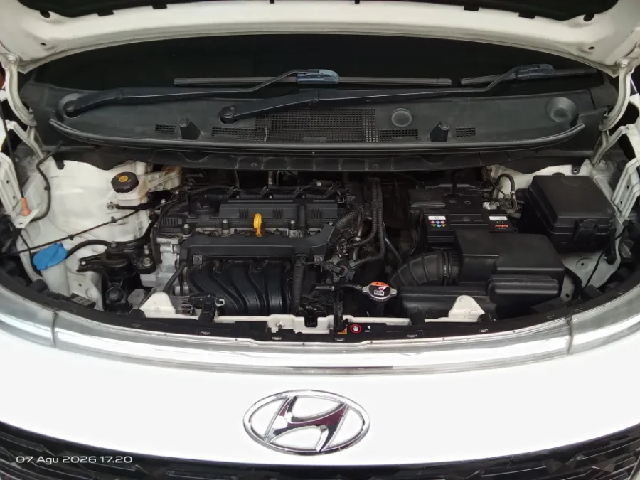 Foto Mobil Bekas Mesin Hyundai Stargazer 1.5 Active tahun 2022
