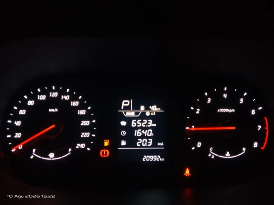 Foto Mobil Bekas Odometer Hyundai Stargazer 1.5 Active tahun 2022