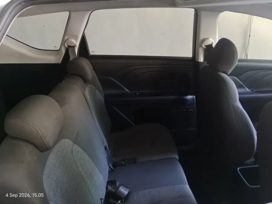Foto Mobil Bekas Kabin Belakang Hyundai Stargazer 1.5 Active tahun 2023