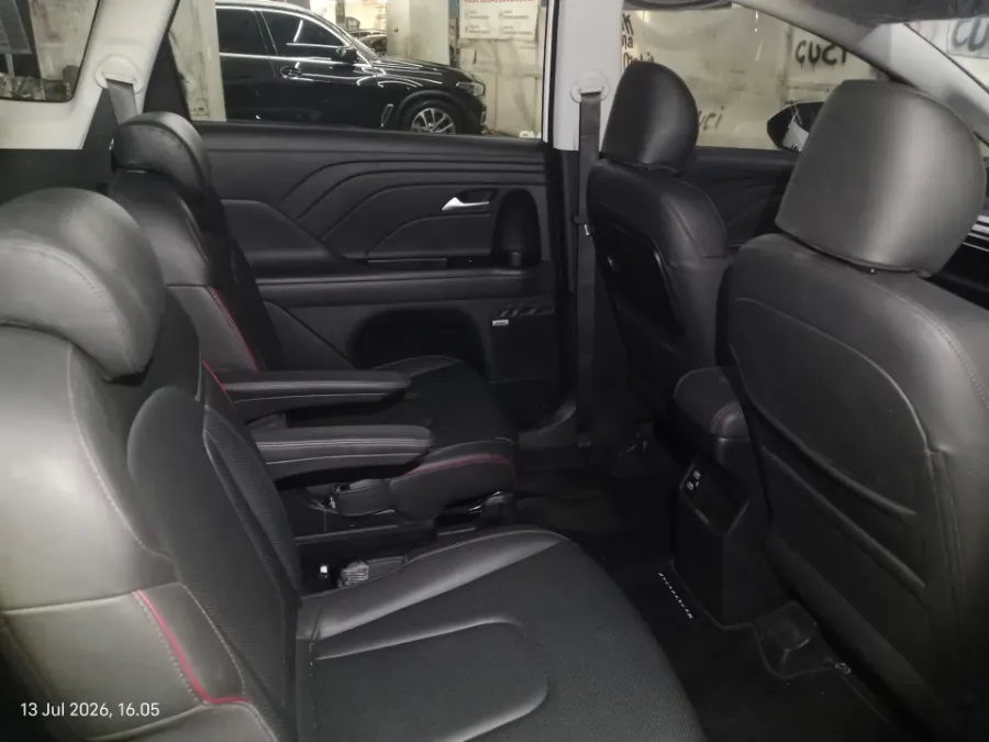 Foto Mobil Bekas Kabin Belakang Hyundai Stargazer 1.5 Active tahun 2024