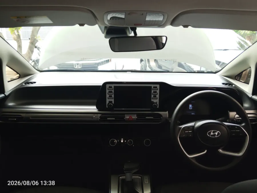 Foto Mobil Bekas Dashboard Hyundai Stargazer 1.5 Essential Tech tahun 2025