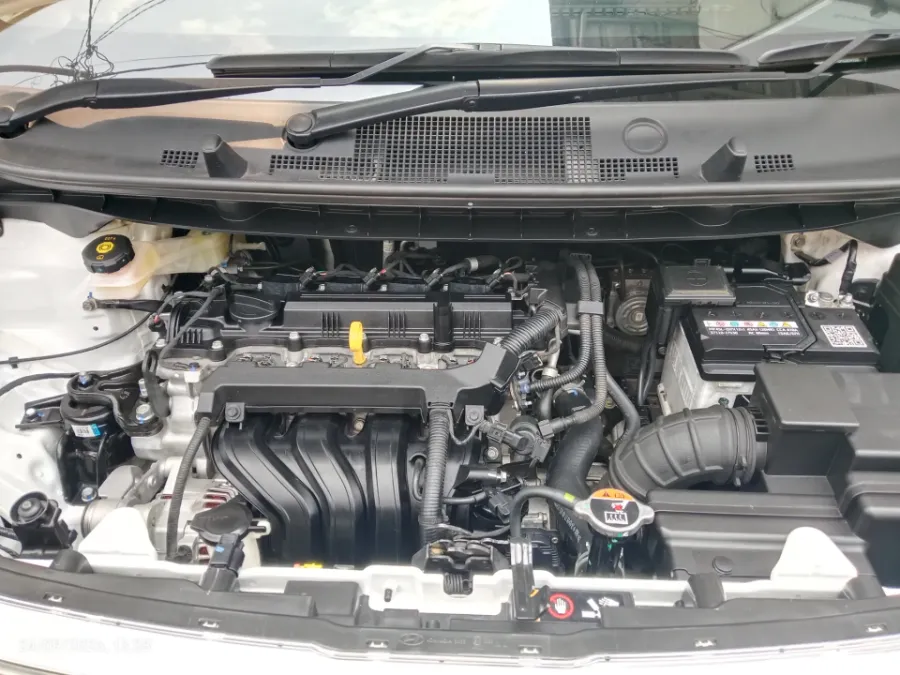 Foto Mobil Bekas Mesin Hyundai Stargazer 1.5 Essential Tech tahun 2025