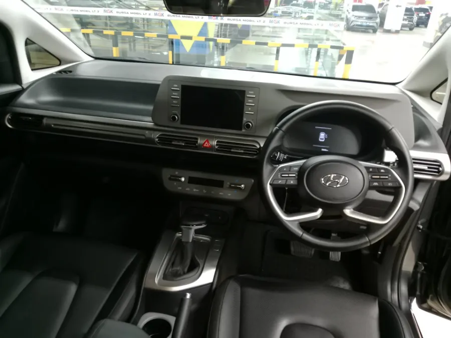 Foto Mobil Bekas Dashboard Hyundai Stargazer 1.5 Prime tahun 2022