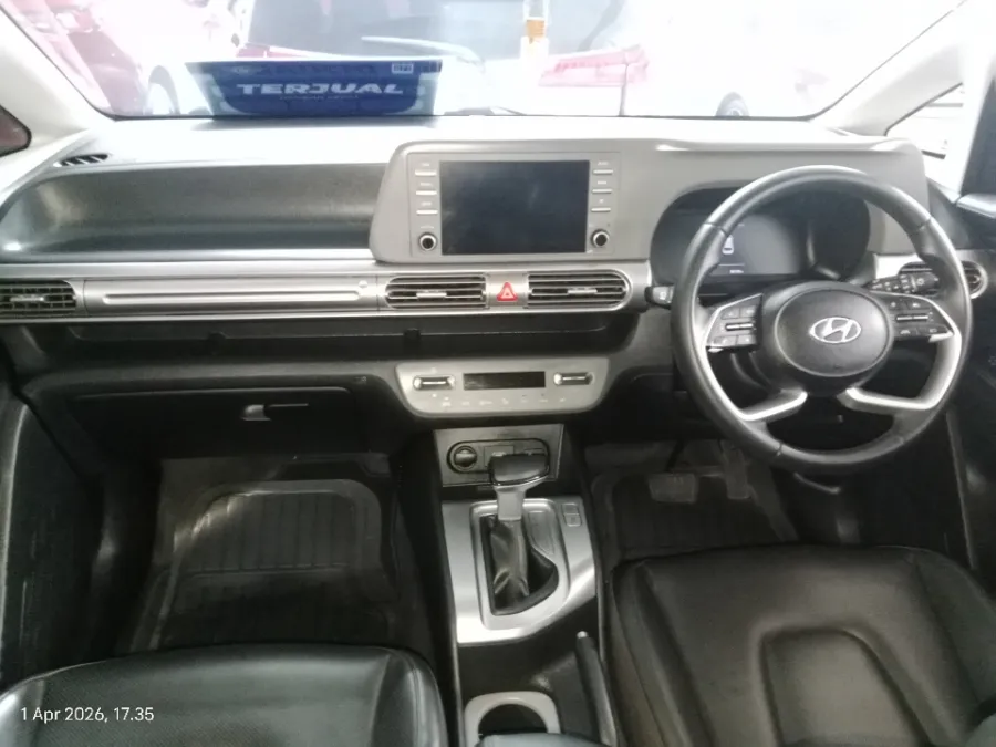 Foto Mobil Bekas Dashboard Hyundai Stargazer 1.5 Prime tahun 2022
