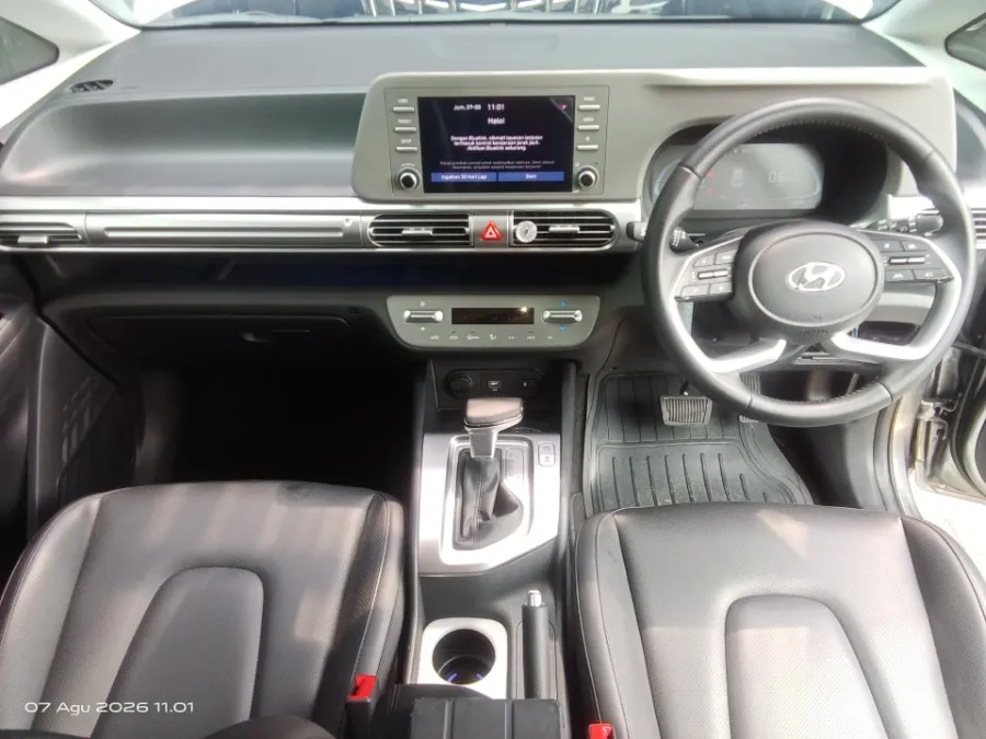 Foto Mobil Bekas Dashboard Hyundai Stargazer 1.5 Prime tahun 2022