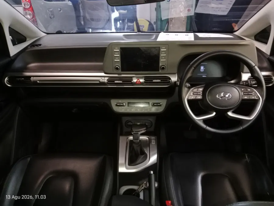 Foto Mobil Bekas Dashboard Hyundai Stargazer 1.5 Prime tahun 2022
