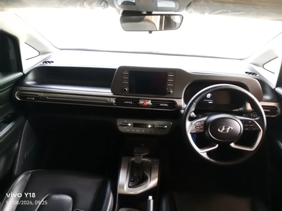 Foto Mobil Bekas Dashboard Hyundai Stargazer 1.5 Prime tahun 2022
