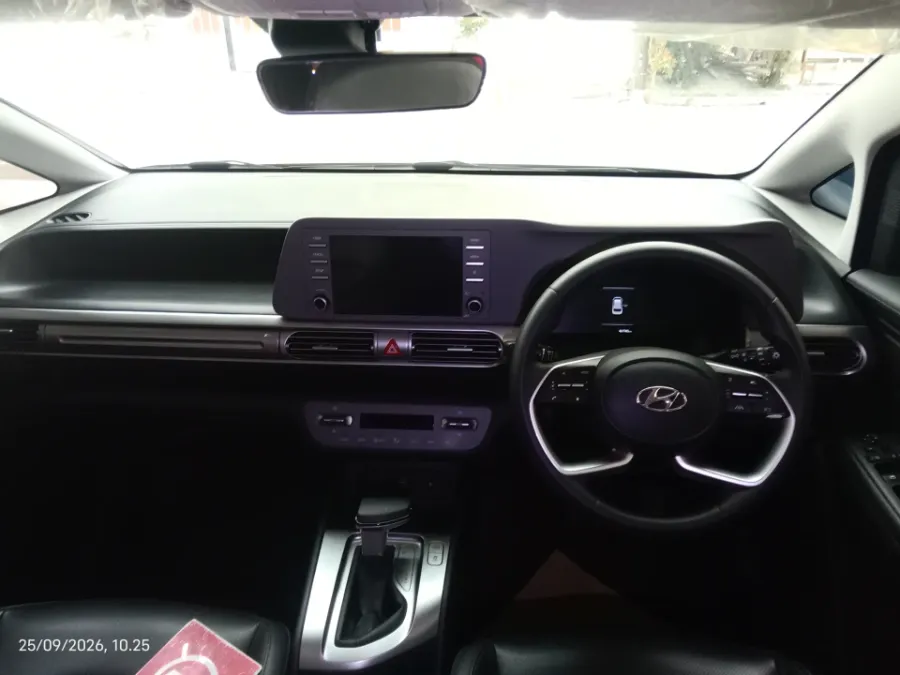 Foto Mobil Bekas Dashboard Hyundai Stargazer 1.5 Prime tahun 2022