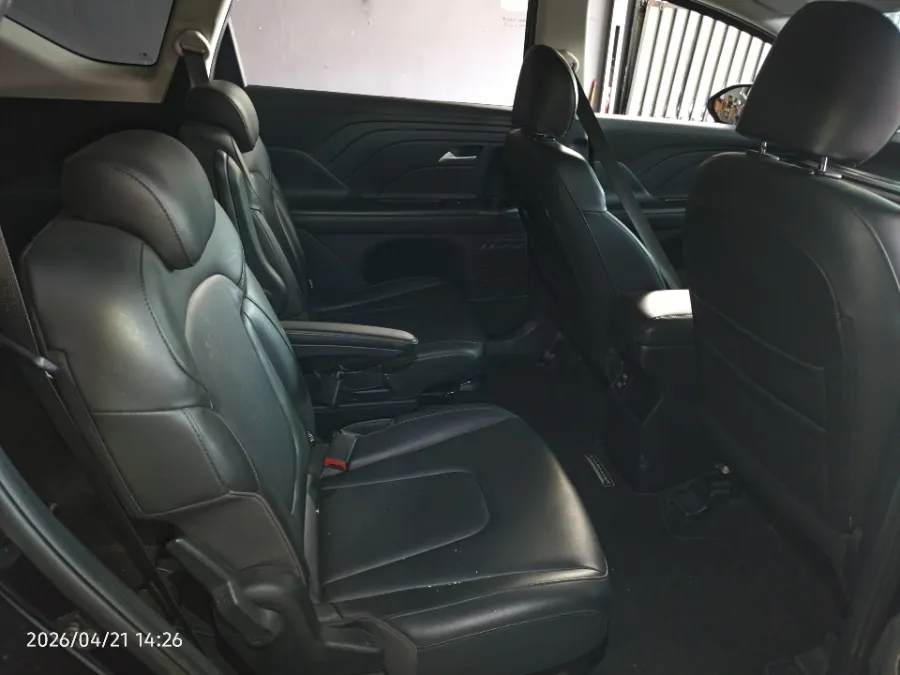 Foto Mobil Bekas Kabin Belakang Hyundai Stargazer 1.5 Prime tahun 2022