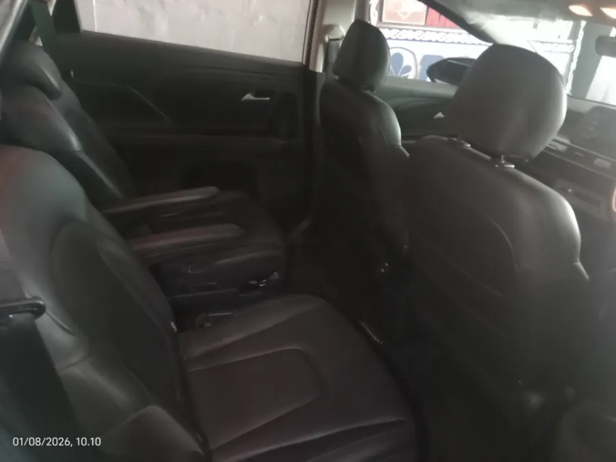 Foto Mobil Bekas Kabin Belakang Hyundai Stargazer 1.5 Prime tahun 2022