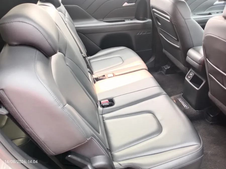 Foto Mobil Bekas Kabin Belakang Hyundai Stargazer 1.5 Prime tahun 2022