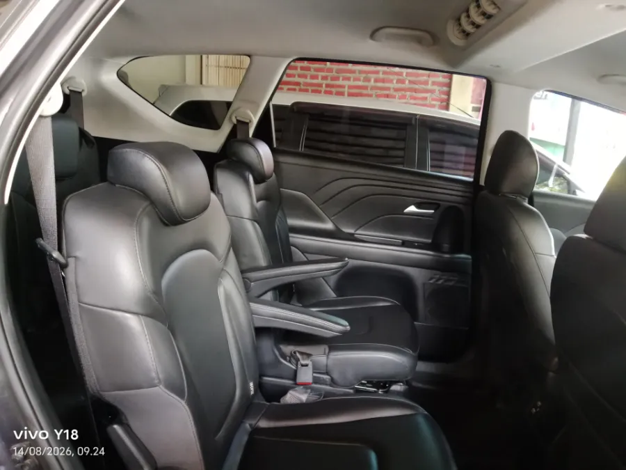Foto Mobil Bekas Kabin Belakang Hyundai Stargazer 1.5 Prime tahun 2022