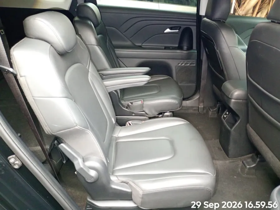 Foto Mobil Bekas Kabin Belakang Hyundai Stargazer 1.5 Prime tahun 2022