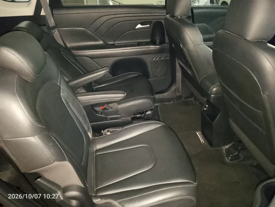 Foto Mobil Bekas Kabin Belakang Hyundai Stargazer 1.5 Prime tahun 2022
