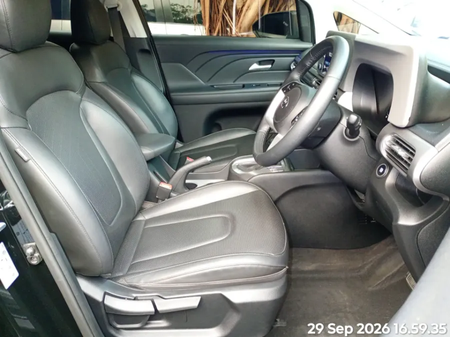 Foto Mobil Bekas Kabin Depan Hyundai Stargazer 1.5 Prime tahun 2022