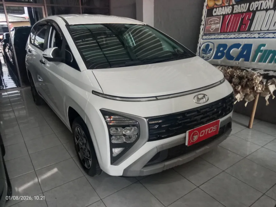 Foto Mobil Bekas Kanan Depan Hyundai Stargazer 1.5 Prime tahun 2022