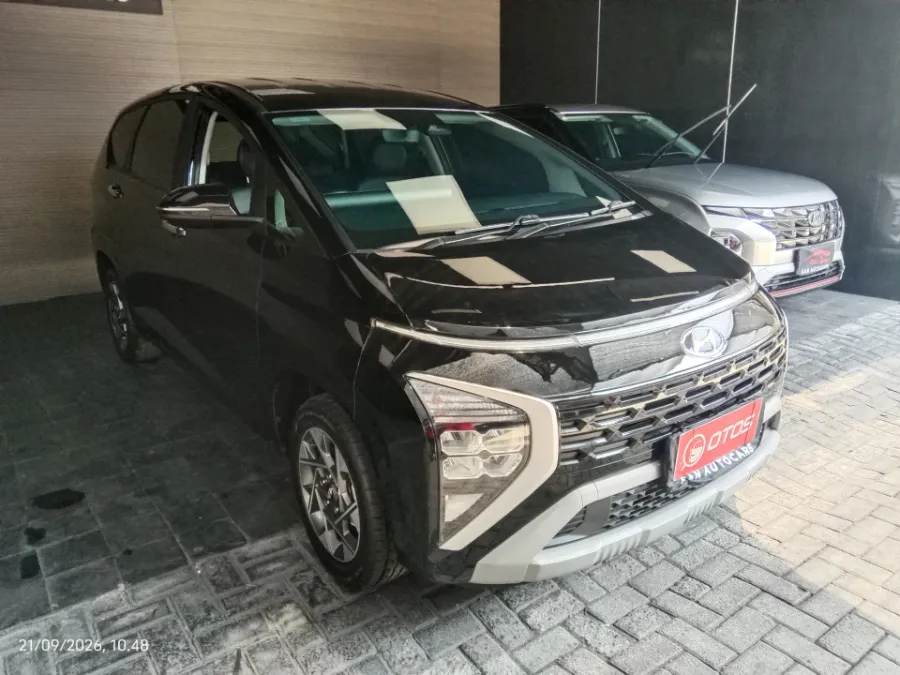 Foto Mobil Bekas Kanan Depan Hyundai Stargazer 1.5 Prime tahun 2022