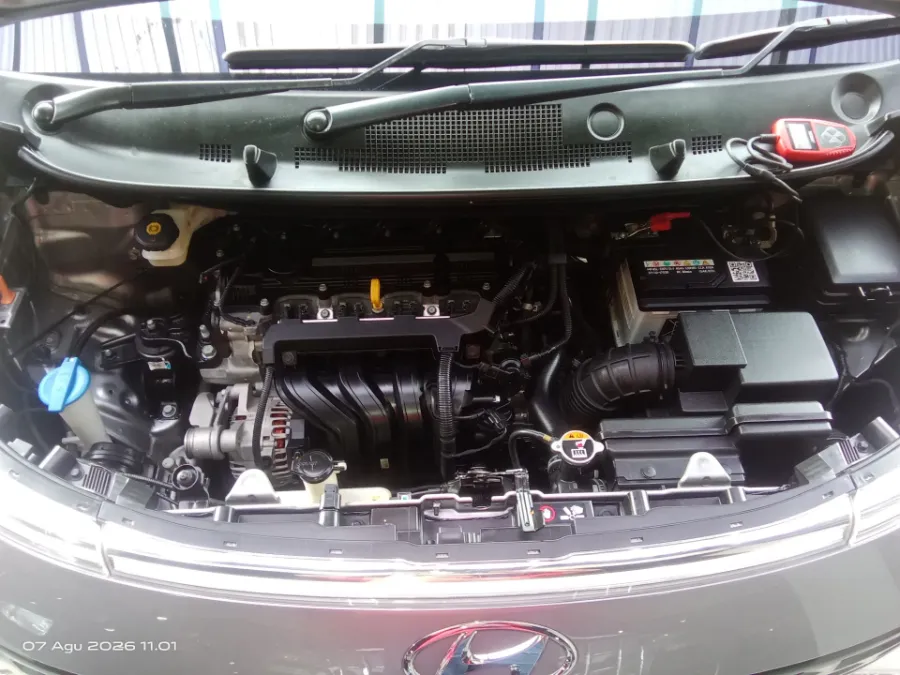 Foto Mobil Bekas Mesin Hyundai Stargazer 1.5 Prime tahun 2022