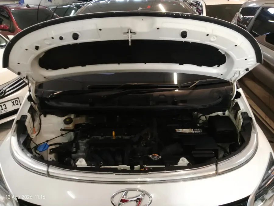 Foto Mobil Bekas Mesin Hyundai Stargazer 1.5 Prime tahun 2022