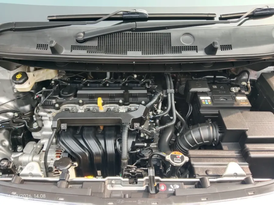 Foto Mobil Bekas Mesin Hyundai Stargazer 1.5 Prime tahun 2022