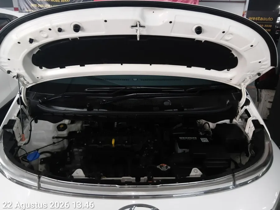 Foto Mobil Bekas Mesin Hyundai Stargazer 1.5 Prime tahun 2022