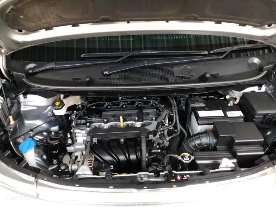 Foto Mobil Bekas Mesin Hyundai Stargazer 1.5 Prime tahun 2022