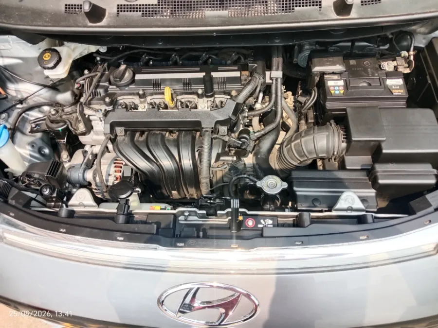 Foto Mobil Bekas Mesin Hyundai Stargazer 1.5 Prime tahun 2022
