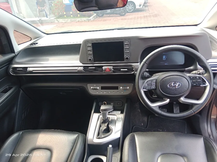 Foto Mobil Bekas Dashboard Hyundai Stargazer 1.5 Prime tahun 2023