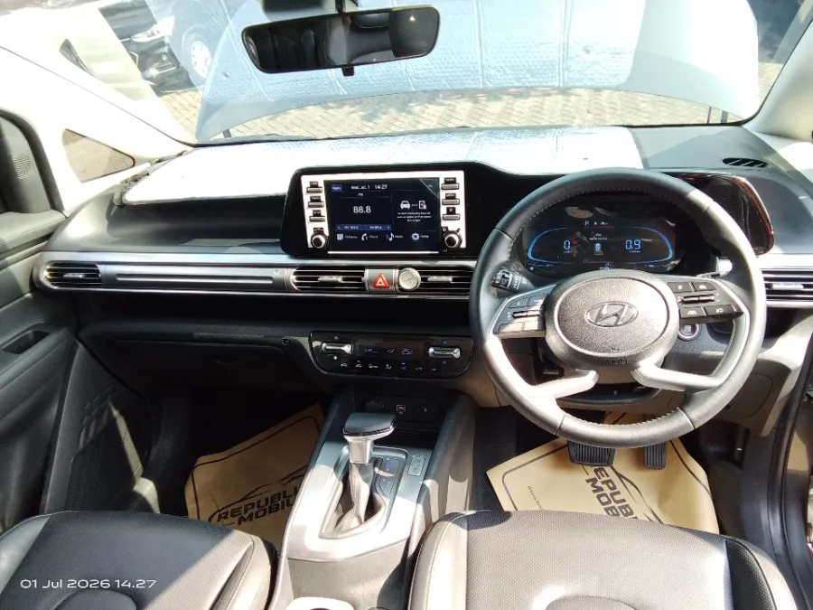Foto Mobil Bekas Dashboard Hyundai Stargazer 1.5 Prime tahun 2023