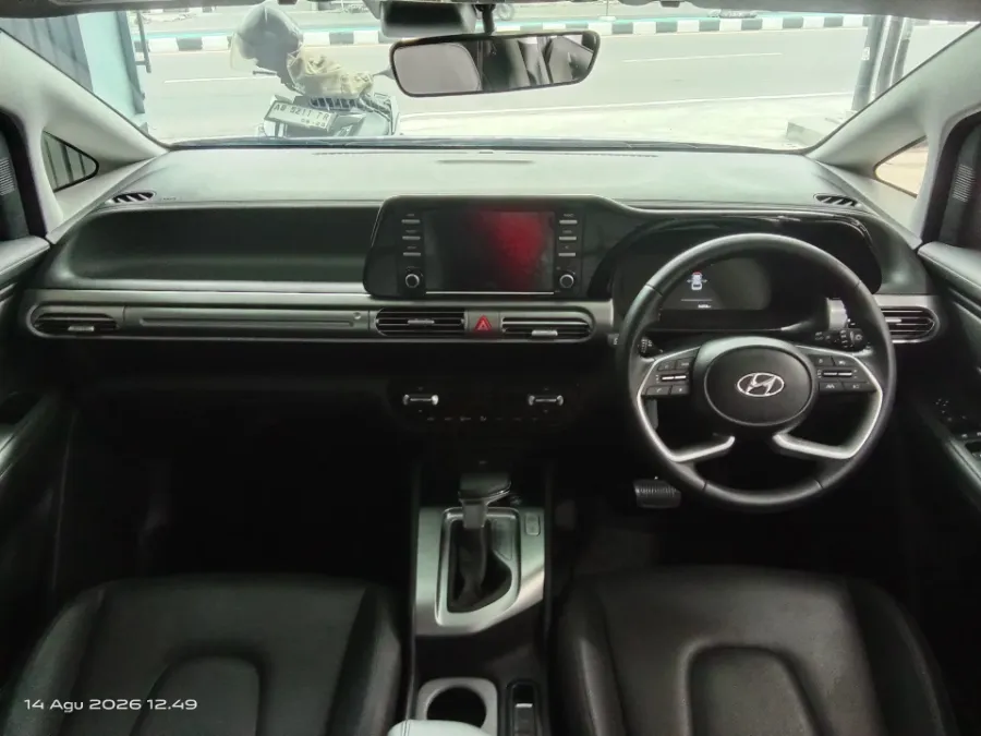 Foto Mobil Bekas Dashboard Hyundai Stargazer 1.5 Prime tahun 2023