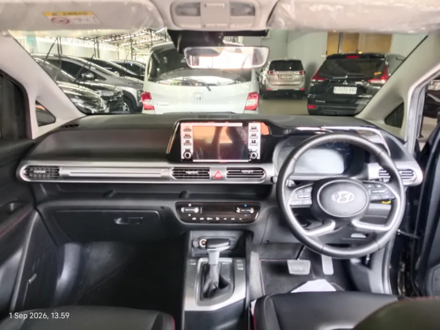 Foto Mobil Bekas Dashboard Hyundai Stargazer 1.5 Prime tahun 2023